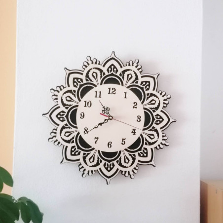 Hodiny na stenu z dreva Hodiny na stenu z dreva