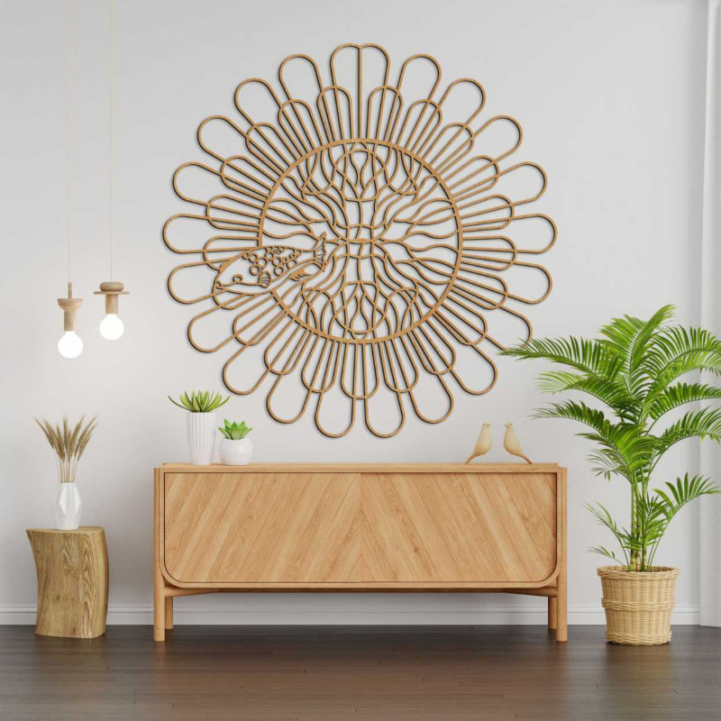 Nástenná dekorácia s výrazným kruhovým vzorom pripomínajúcim rozkvitnutý kvet.