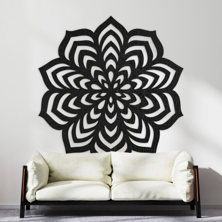 Dekorácia s vyváženým usporiadaním tvarov v stredovom kruhu. Dekorácia s vyváženým usporiadaním tvarov v stredovom kruhu.