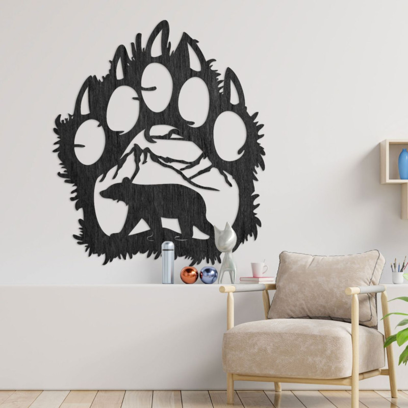 Čierny Dekoratívny motív medvedej stopy s vyrezaným medveďom a horským prostredím – pôsobivý kontrast tvarov.