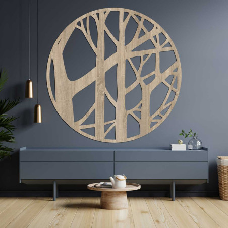 Prírodná drevená dekorácia s jemne vyrezávanými konármi Prírodná drevená dekorácia s jemne vyrezávanými konármi