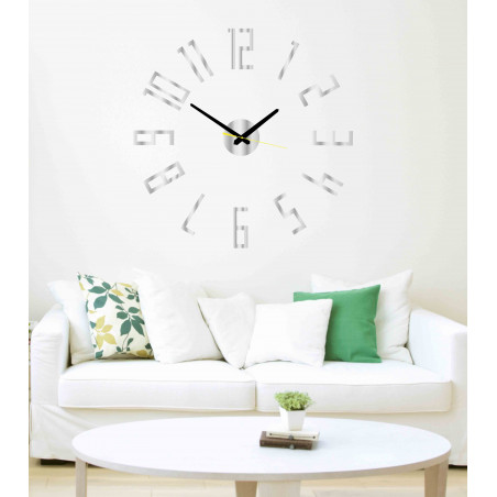 Moderné hodiny na stenu vyrobené z plastu. Vlastná výroba, X-momo