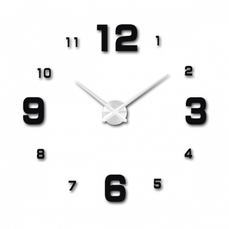 Moderné 3D hodiny s jemnými ručičkami a odvážnym rozložením číslic.