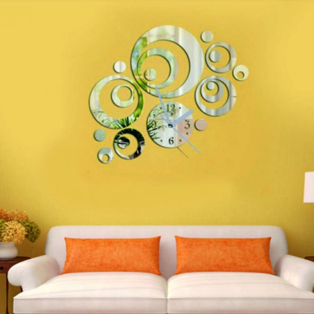 Nástenné hodiny do obývačky SWITCH